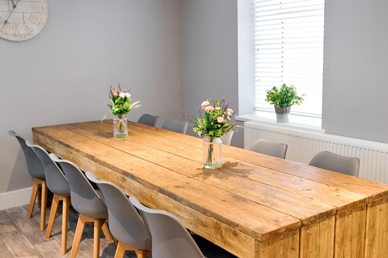 3 Rm Studio, Open-Plan Living, Dining, & Kitchen ลาแนคลี ภายนอก รูปภาพ